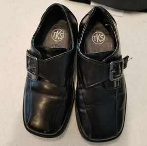 FORMAL BELCRO BOY SHOES! TKS
